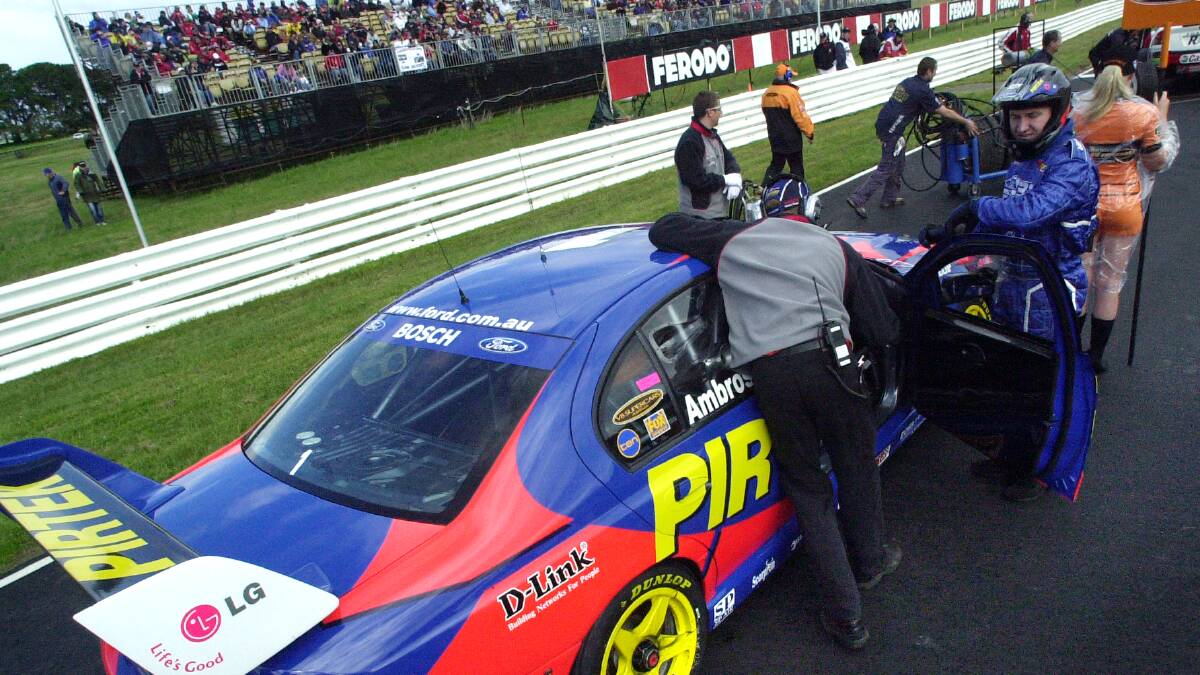 12/11/2005: On the grid at Symons Plains is the ford of Marcus Ambrose, Pirtek Racing. 