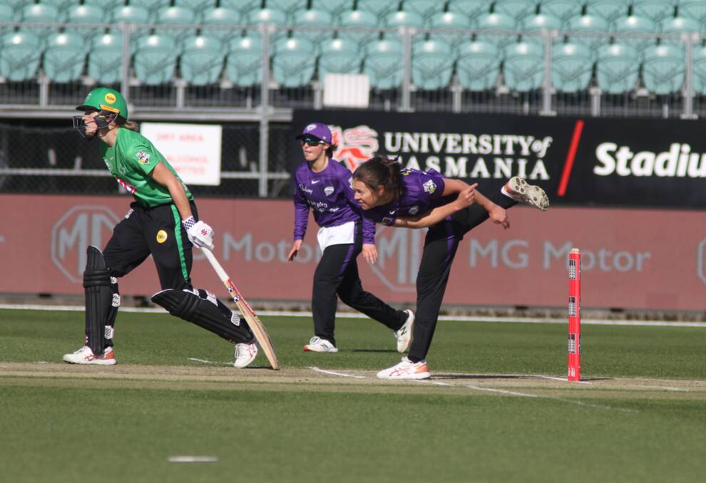 COME IN SPINNER: Molly Strano in action for the Hurricanes at UTAS Stadium. Picture: Rick Smith