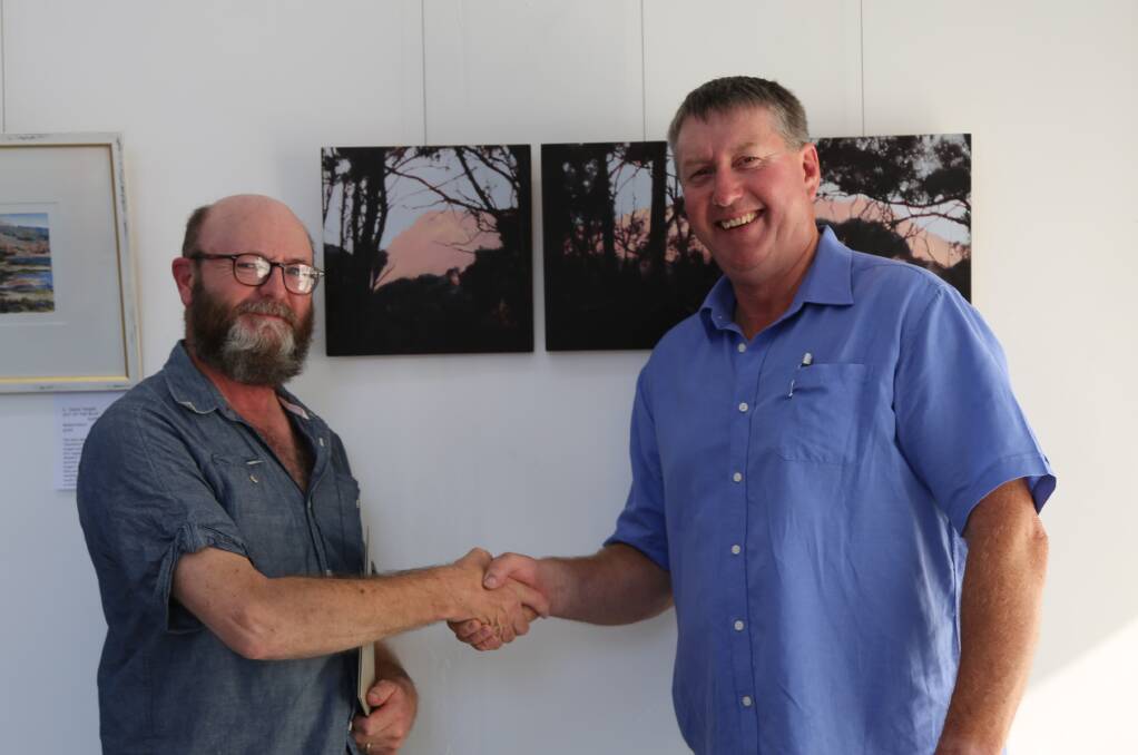 ENTRY: Artist Keith Lane won the 2019 GWTTA, with mayor Wayne Johnston.