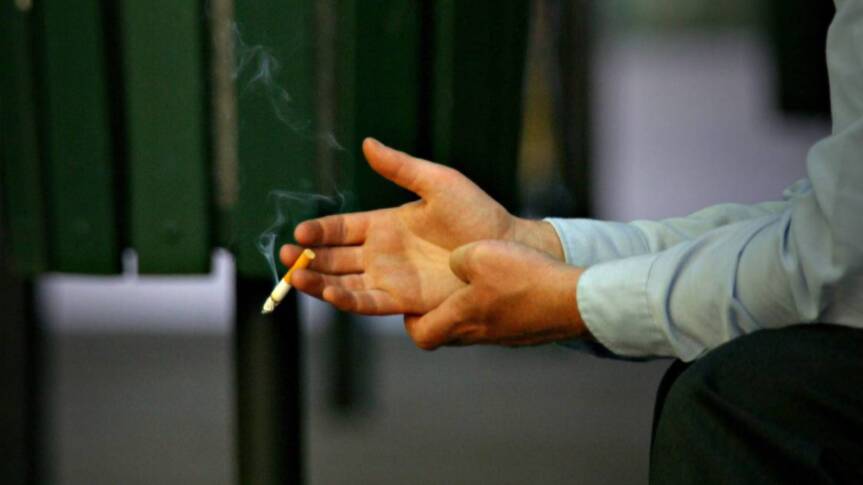 Push to raise smoking age halted