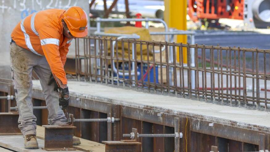 Tasmanian tradies at risk from interstate 'influx'