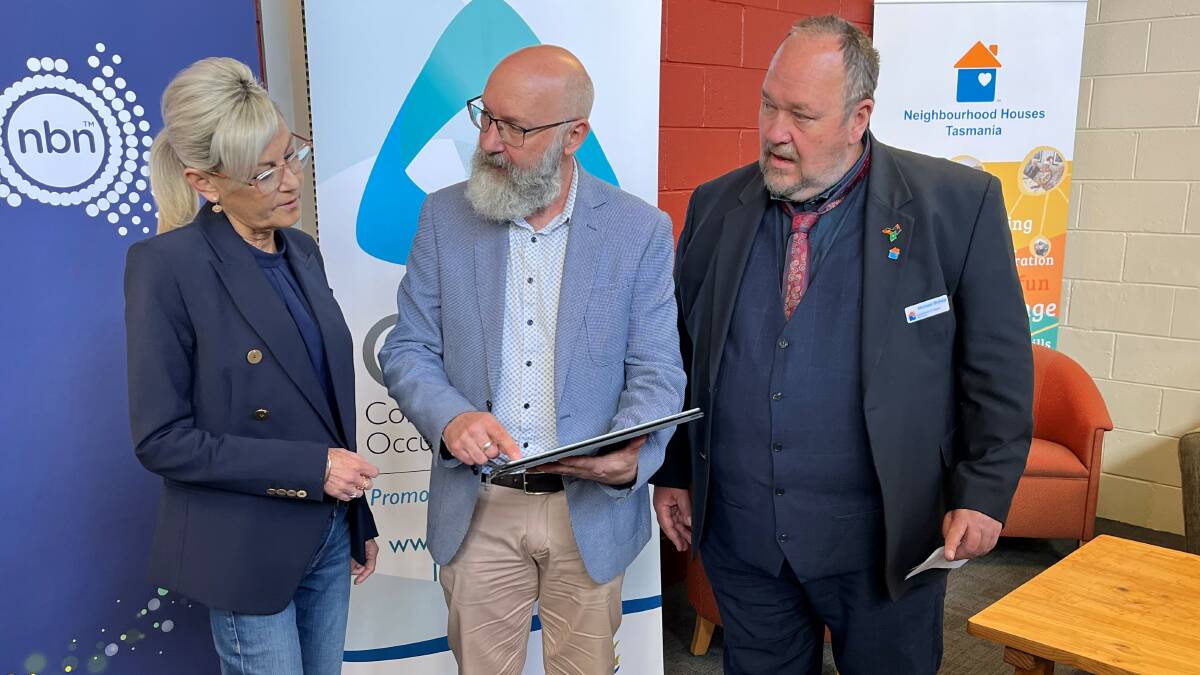 Government minister Elise Archer, Russell Kelly from NBN Co, and Neighbourhood Houses Tasmania chief executive Michael Bishop discuss scamming activity in Tasmania.