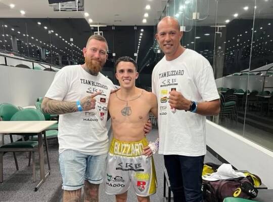 Tyler Blizzard with his cornermen Nick Millwood and Stephen Pitt. Pictures supplied