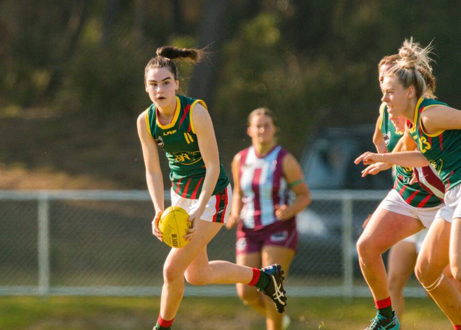 Loading up: Bridgenorth up-and-comer Phoebe Ketchell looks up in search of a teammate. Picture: Phillip Biggs