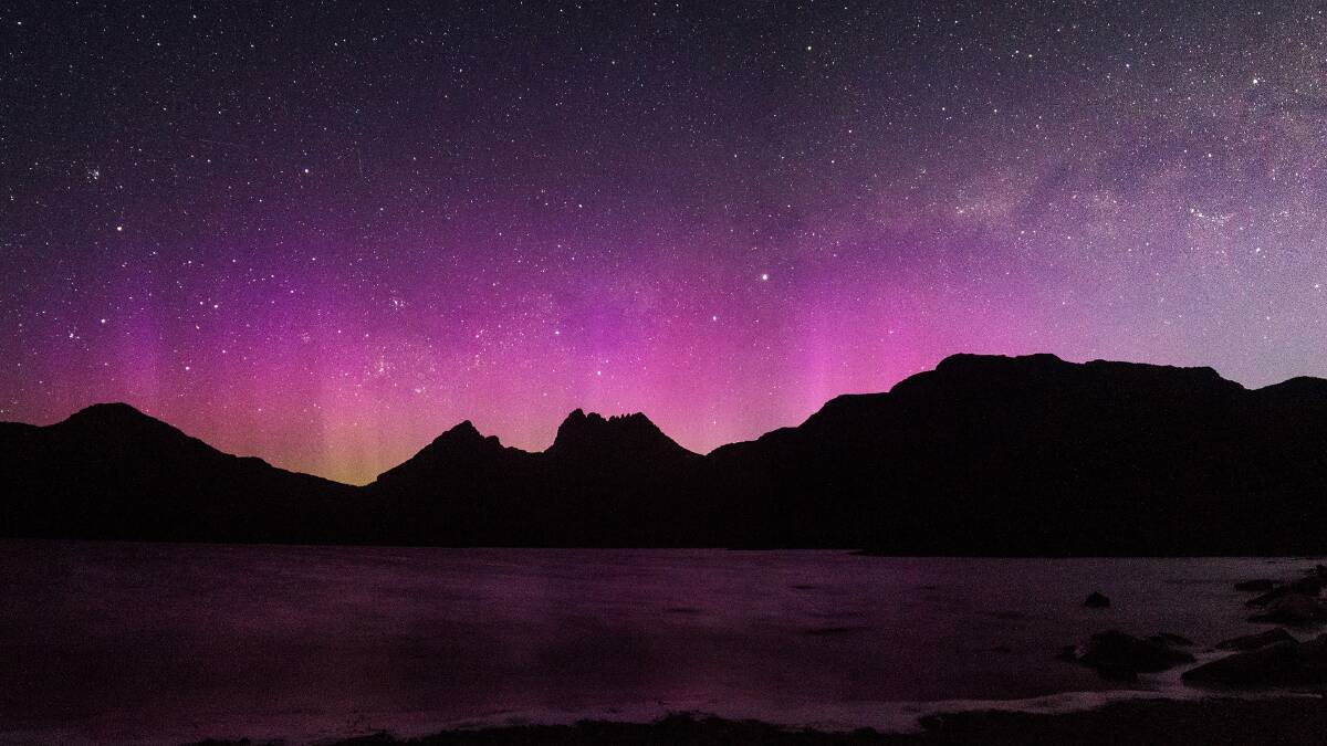 NATURAL BEAUTY: An aurora that lit up Cradle Mountain has attracted the attention of BBC. Picture: Nik Schubert