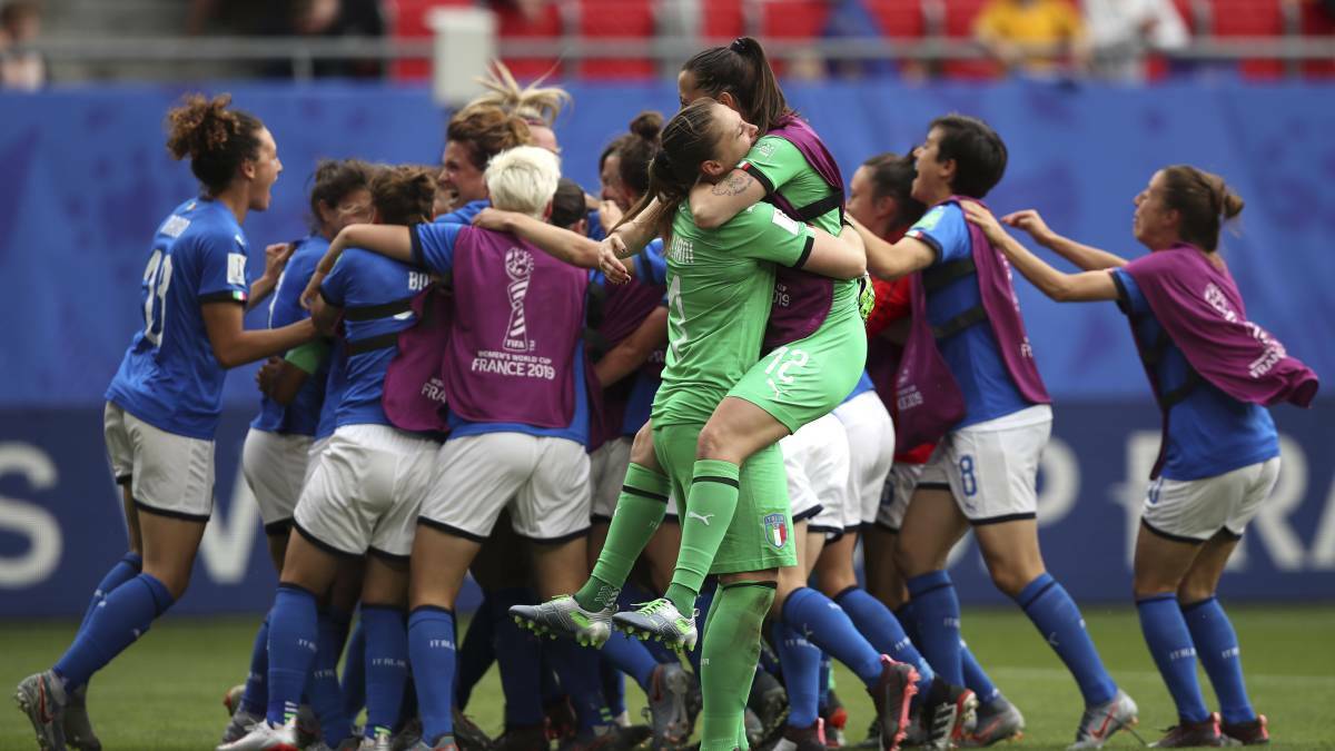  Italy celebrates after its last-minute winner against Australia. Photo: AP 