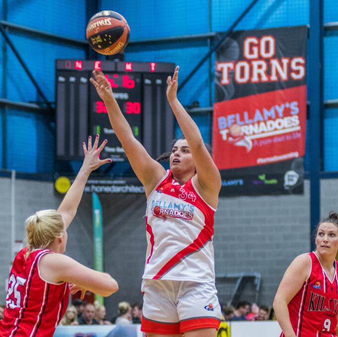 HANDS UP: Ellie Collins has stood up in the absence of Tornadoes star duo Lauren Mansfield and Mikaela Ruef. Picture: Phillip Biggs