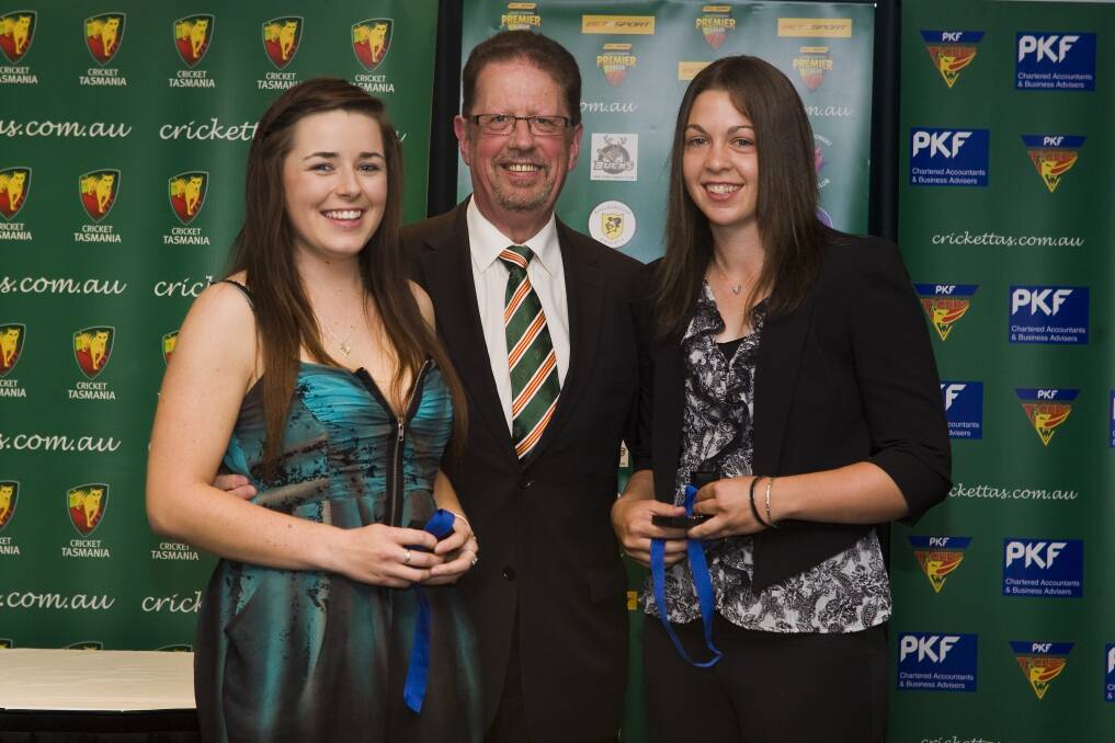 Multi-sport talent Jess Wuetschner, pictured with former Cricket Tasmania chairman Tony Harrison and fellow ex-Tassie Roar cricketer Lauren Hepburn in 2011. 