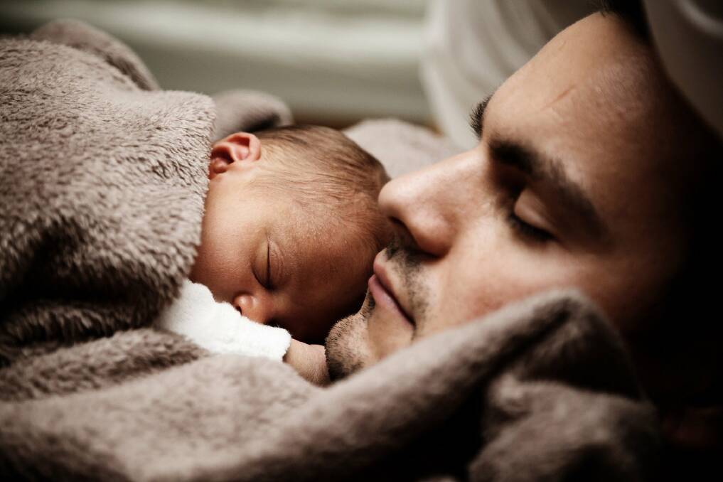 Australian dads may be encouraged to spend more time with their infant children, with Federal Labor recently opening up discussion around the flexibility of paid parental leave.