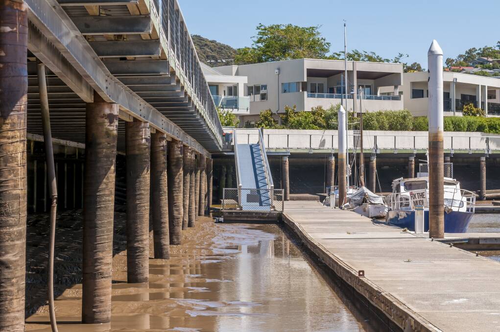 POOR CONDITION: Mud beginning to appear as the tide recedes at Seaport. Picture: Phillip Biggs