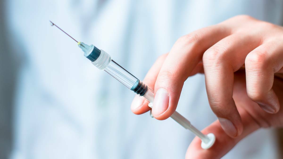 Not all Tasmanians certain they will get COVID-19 vaccine: survey