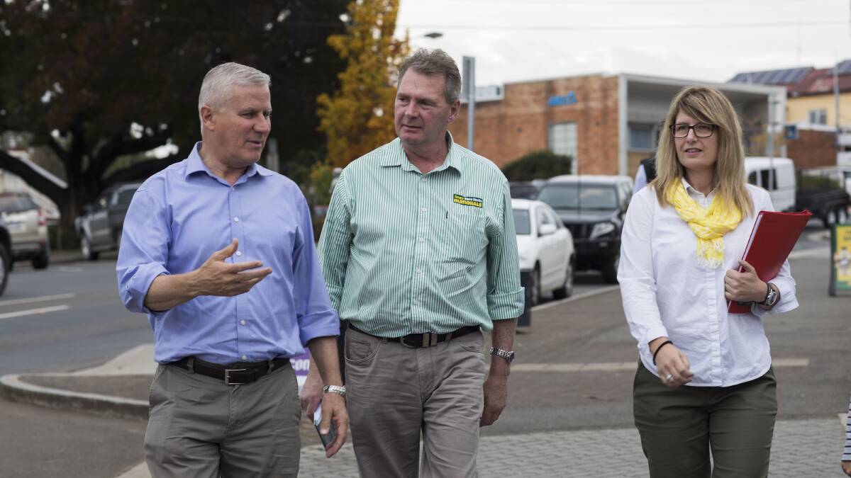 CAMPAIGNING: Nationals leader Michael McCormack with Nationals Senator Steve Martin and Lyons Nationals candidate Deanna Hutchinson. Picture: Supplied