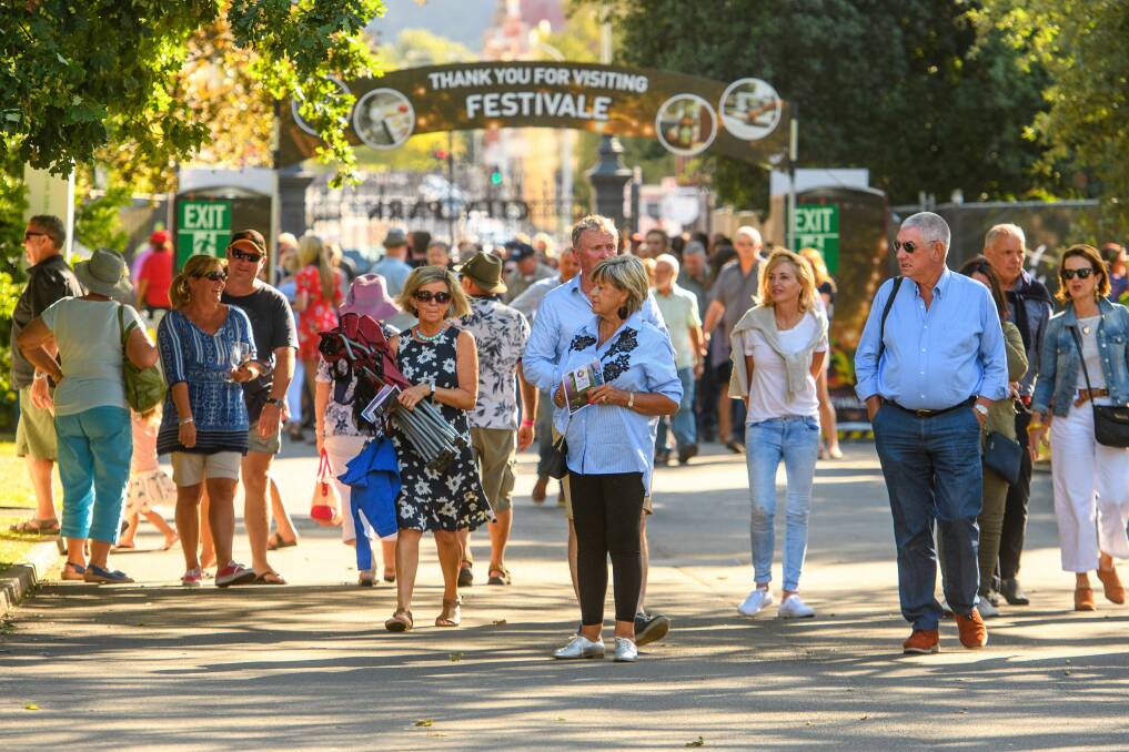 Crowds enter the City Park gates for Saturday at Festivale 2018. Picture: Scott Gelston