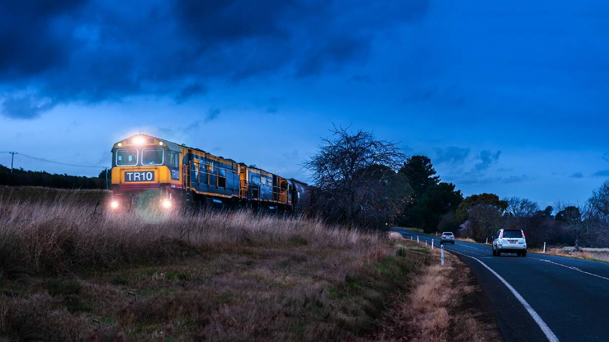 A diesel at dusk heading west from Westbury.
May 24 2021 D300S 50mm