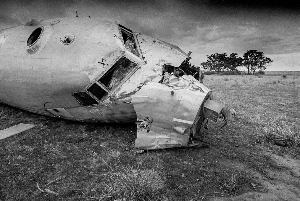 Ansett plane, Melton aerodrome, May 9 1991. 