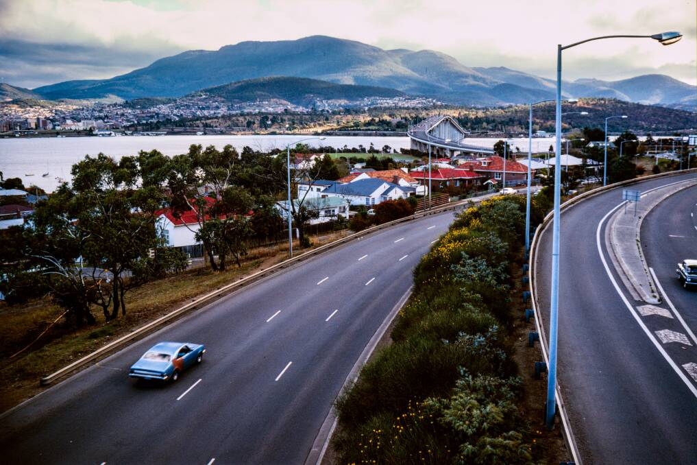 A Monaro approaches the Tasman Bridge, May 3, 1987