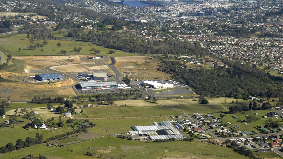 2008 aerial photo showing Connector Park in the foreground with the RV Pty Ltd's proposed residential subdivision in the background. Photo Phillip Biggs 