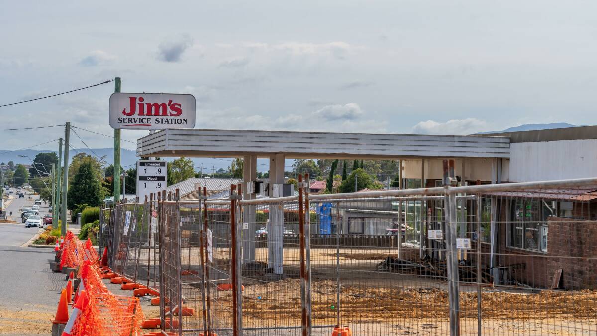 The former Jim's Car Care Centre is the proposed site for a new McDonald's restaurant. Picture by Phillip Biggs. 