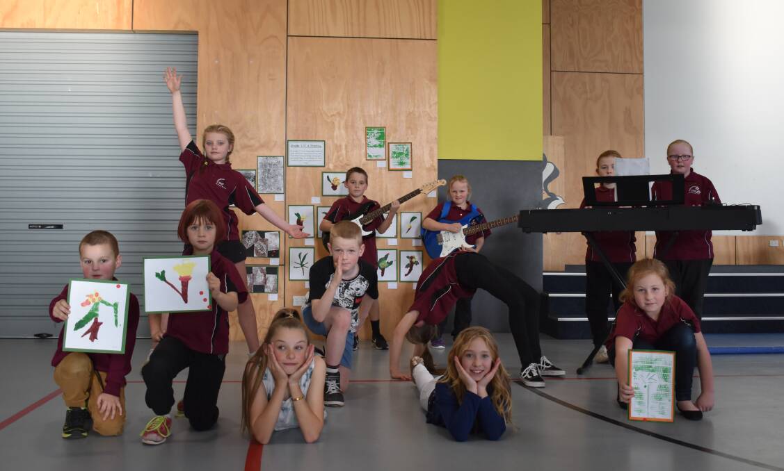 ARTS ARVO: Ravenswood Heights Primary School showcase their artwork, drama and dance during an arts afternoon, which arts coordinator Sally Hulse worked the past two terms on producing the event. Picture: Tarlia Jordan