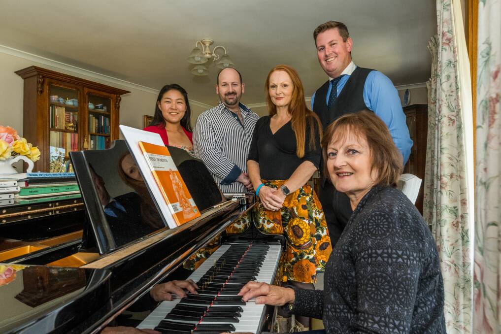 GIFT OF MUSIC: Artists Priscilla Aldridge, founder Benjamin Martin, Tamsyn Stock-Stafford, Gerard Lane and Lynda Jessup will be guest soloists at the latest EsqueOpera performance. Picture: Phillip Biggs