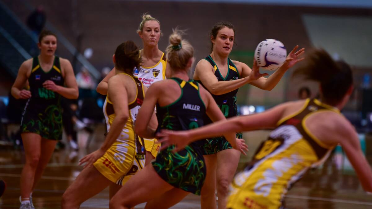 POISED: Cavaliers defender Estelle Margetts looks to find space amid a hectic midcourt in State League netball's return match against Northern Hawks. Picture: Neil Richardson