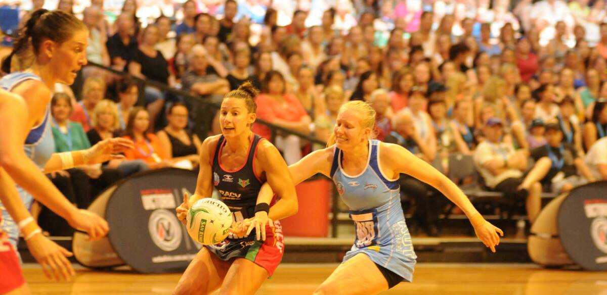 REMEMBER THIS: Madi Robinson, playing for the Melbourne Vixens in a 2014 preseason clash against the Auckland-based Northern Mystics at the Silverdome, will return on April 30 for the inaugural Super Netball clash in Launceston. 