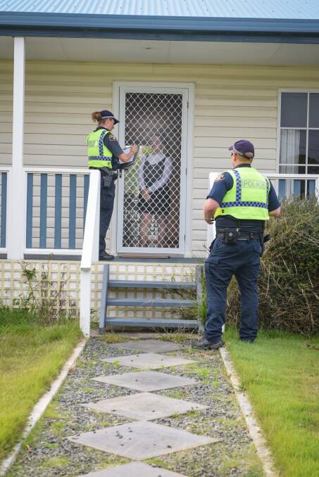 CHECKING IN: Police check on the residence of Courtney Gibbons at Tam O'Shanter on Good Firday. Picture: Paul Scambler. 