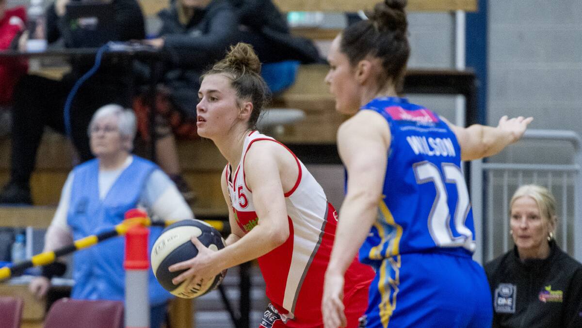 CONTRIBUTING WELL: Launceston Tornadoes' Charli Kay was outstanding against Bendigo Braves at Elphin Sports Centre last weekend. Picture: Phillip Biggs 