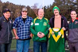 Bridgenorth's Bobby Beams, Harry Templar, Sam Curtis and coach Oli Cook with Leongatha's Trevor Riseley (middle) at Parrot Park in 2023. Picture by Bradley Moylon