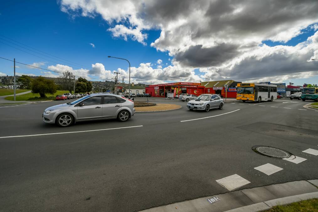 The roundabout at the intersection of the Victoria Bridge, Lindsay Street, Inveresk precinct entrance and Invermay will be replaced by traffic lights.