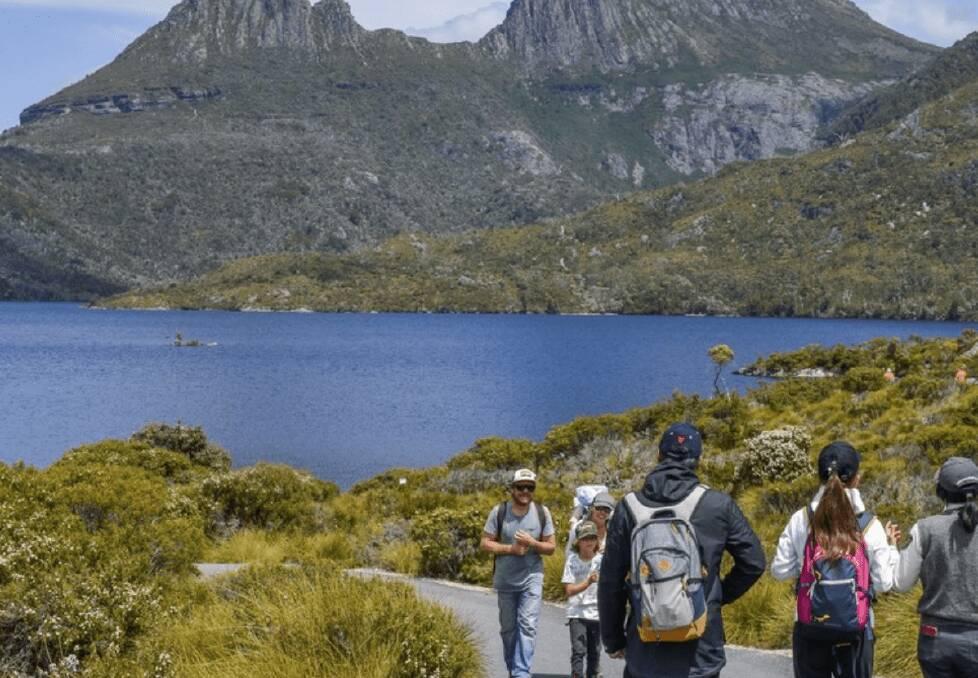 A snapshot of a Cradle Mountain stroll.