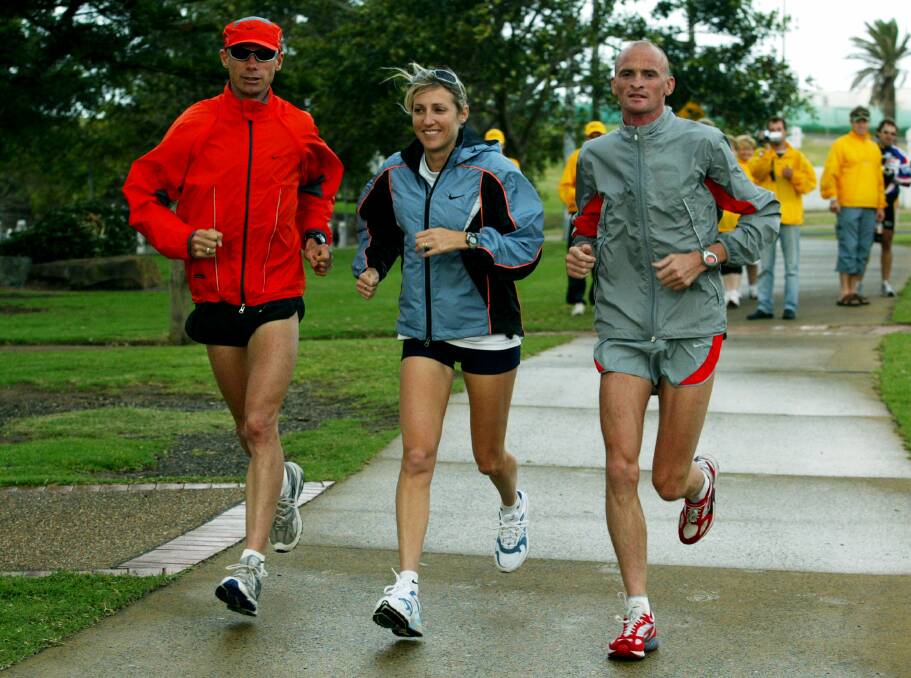 Close friends: Kerryn McCann runs with Steve Moneghetti (left) and Lee Troop. Picture: Ken Robertson.