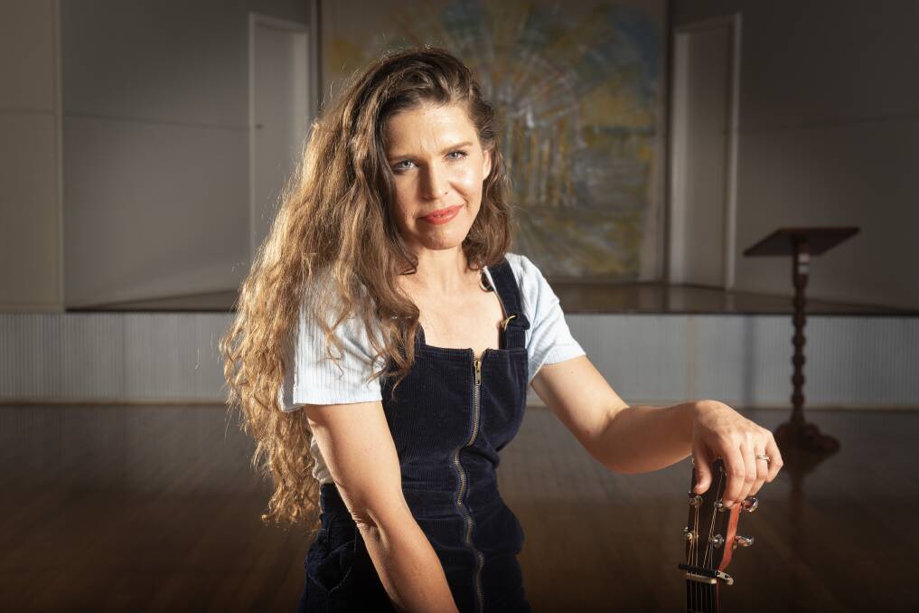 Fanny Lumsden is excited to return to Tamworth for her 10th anniversary of the Country Halls Tour. Photo: Peter Hardin, file.
