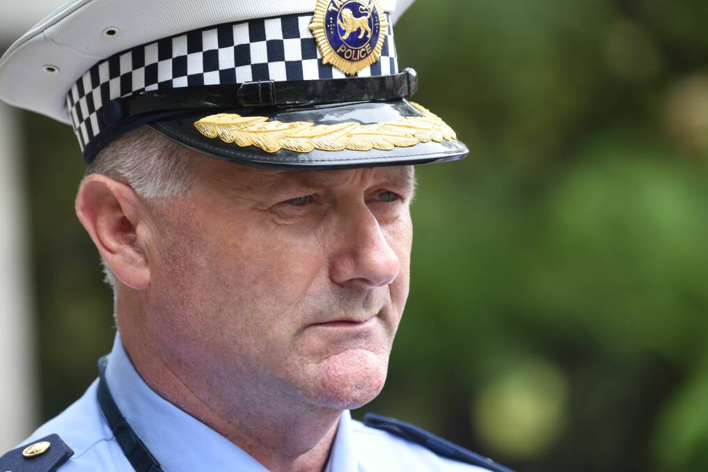 Tasmania Police Commander Brett Smith has praised the work of police in resolving a 17-hour stand-off peacefully. 
