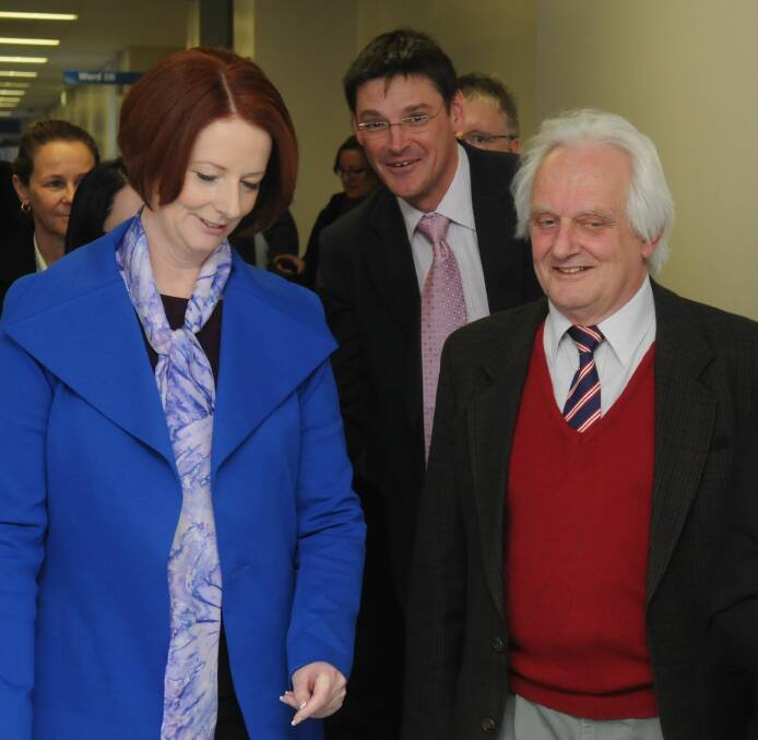 Dr Einoder with then Prime Minister Julia Gillard during a visit to Launceston General hospital in 2012. 
