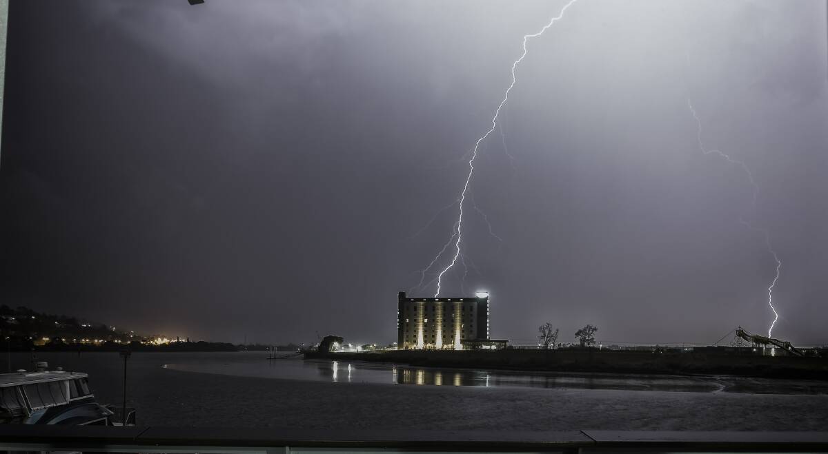 Lightning strikes Launceston's Peppers Silo Hotel. Picture: Simon Toogood, of Toogiephotography 