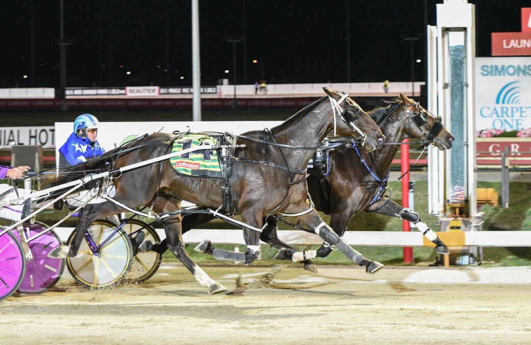 CLOSE: Scooterwillrev just beats Ryley Major in the Easter Cup. Picture: Stacey Lear