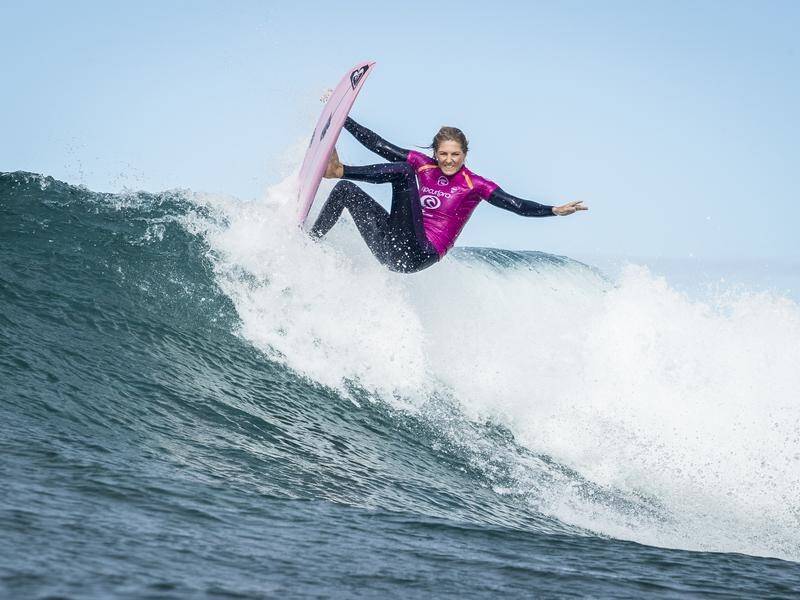 Seven-time world champion Stephanie Gilmore progressed to the last 16 at the Bells Beach event.