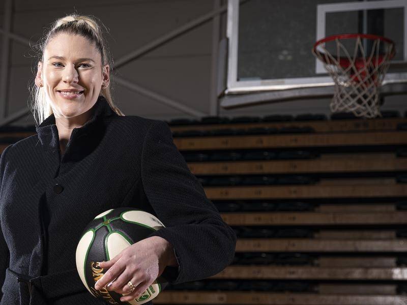 Lauren Jackson is making a return to basketball, six years after retiring due to knee issues.