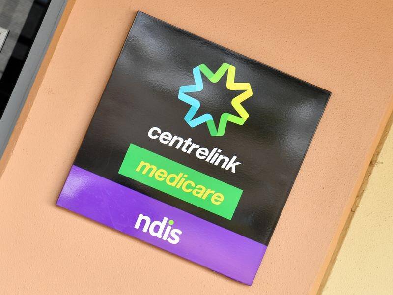 Reports about the Morrison government's plan to expand its cashless welfare card have been slammed.