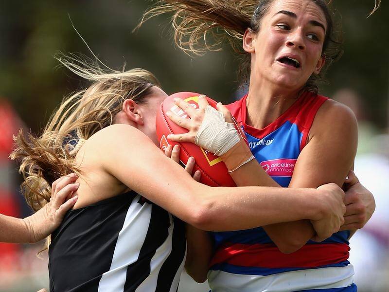 Collingwood have confirmed their AFLW favouritism with a hard-fought win over the Western Bulldogs.
