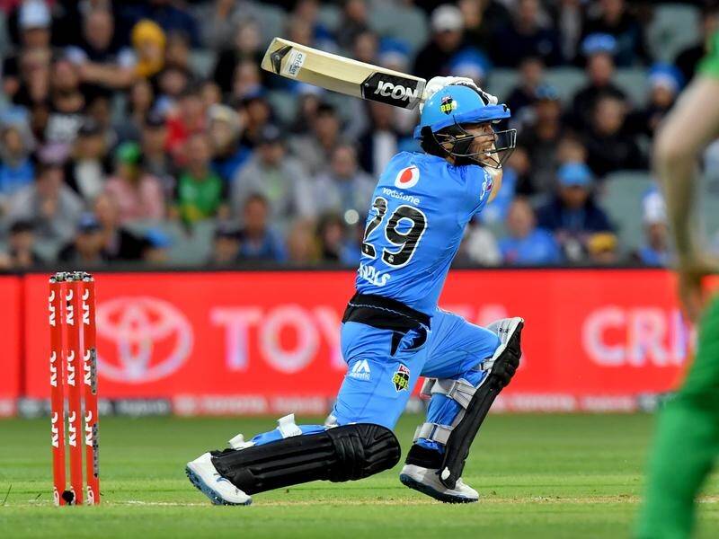A Jon Wells half-century lifted the Strikers to 4-162 against the BBL-leading Melbourne Stars.