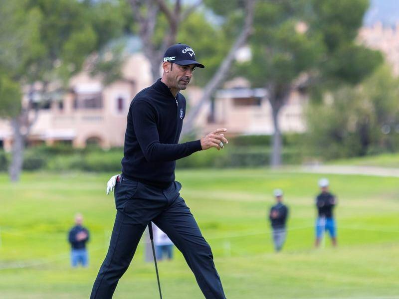 At -7 Alvaro Quiros is among four clubhouse leaders in Mallorca, but on course Bruce Easton is -11.