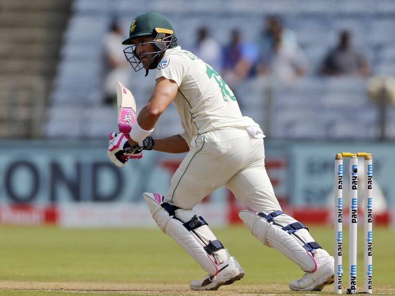 Sth African skipper Faf du Plessis' 64 is the only resistance to India winning the 2nd Test in Pune.