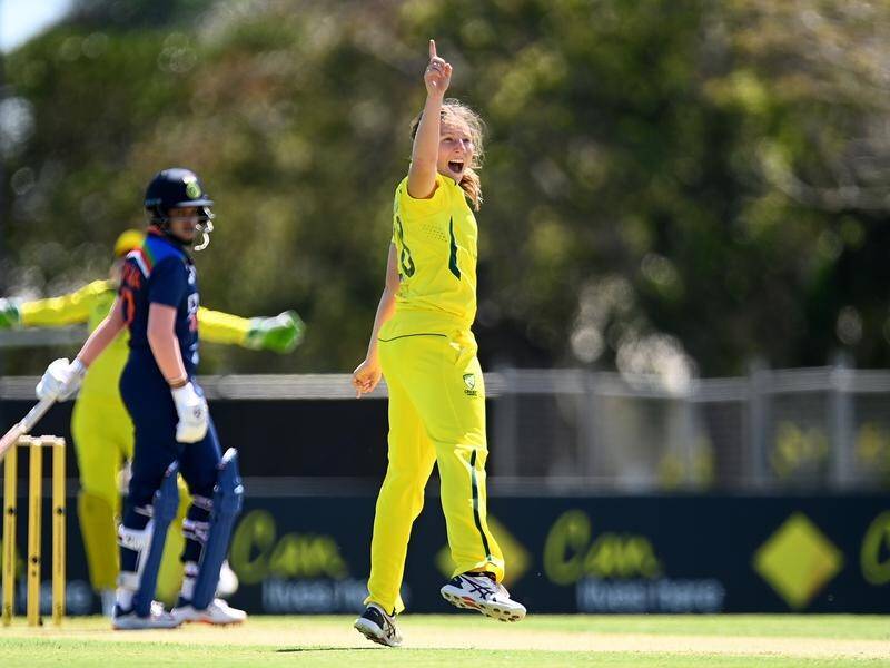 Teenager Darcie Brown claimed 4-33 as Australia swept to a nine-wicket ODI win over India.