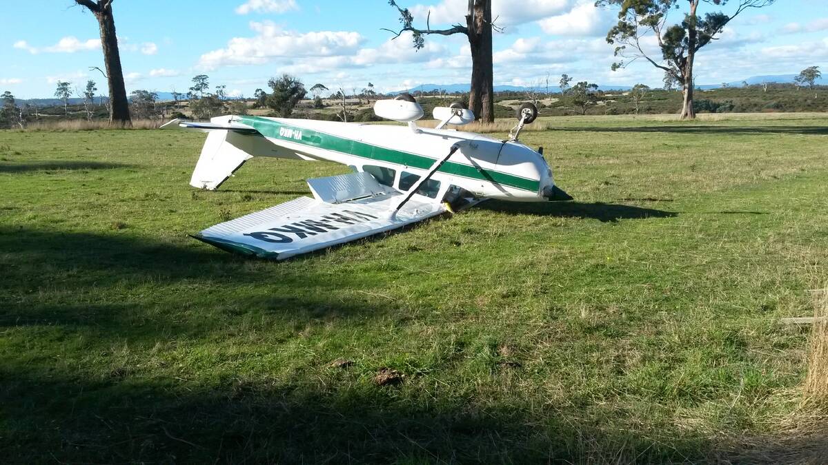 On April 30 a Cessna 172 aircraft crashed while landing at a paddock at Quercus Rural Youth Park, the home of Agfest.