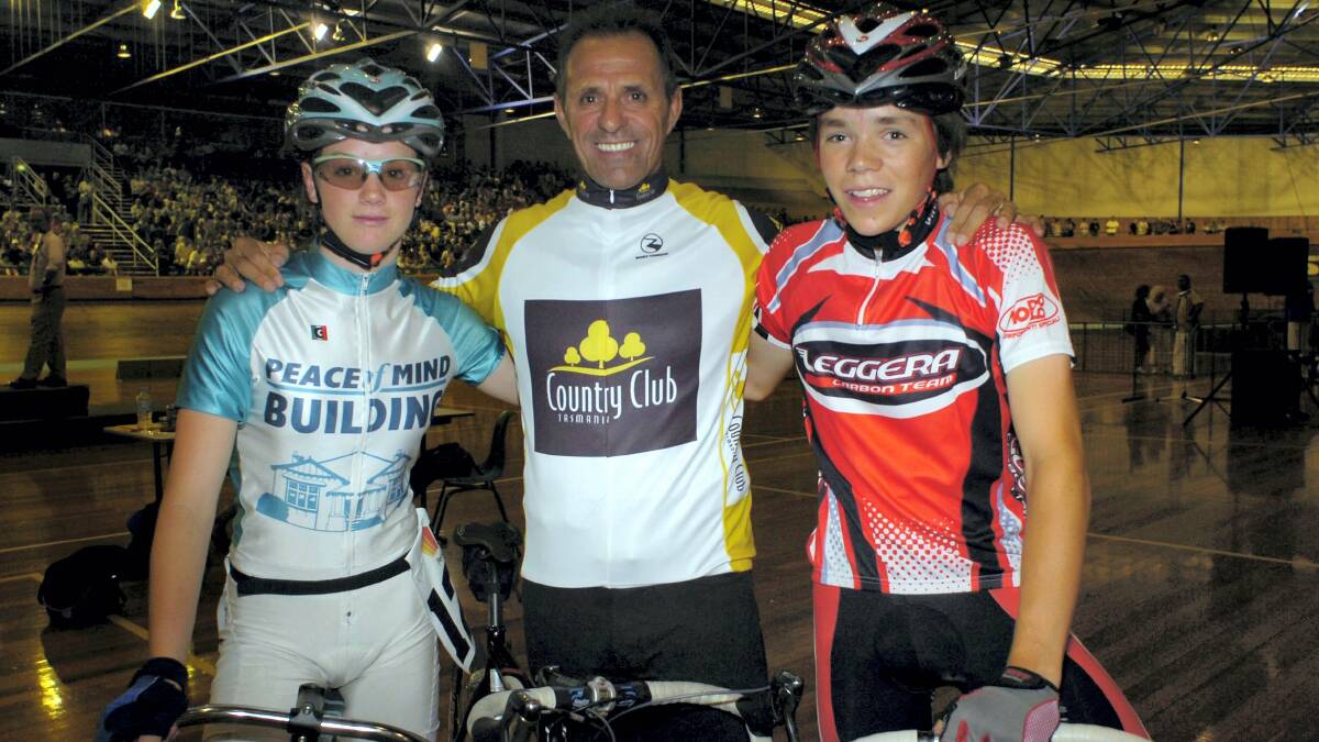 Danny Clark at the Launceston Carnival in 2006 with a young Amy Cure and Luke Ockerby who both went on to become scratch riders.
