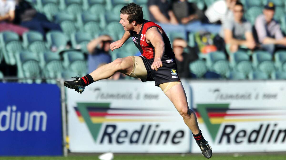 Allan O’Sign kicks and goals for the Northern Bombers.
