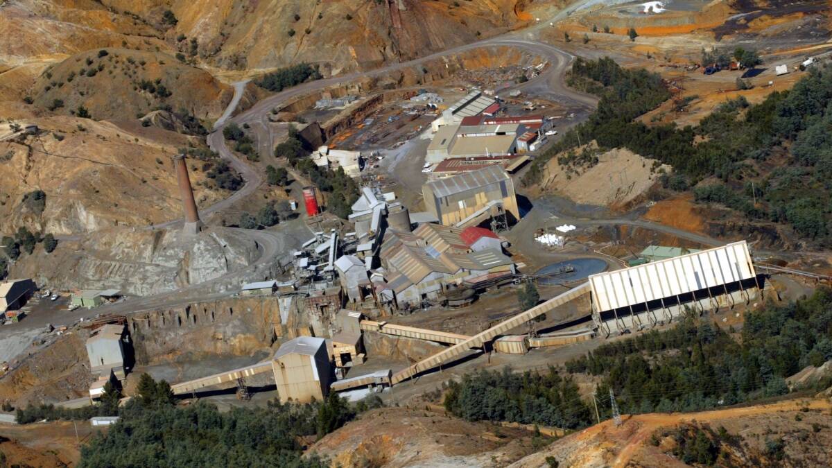 Rockfall disrupts plan to restart mine 
