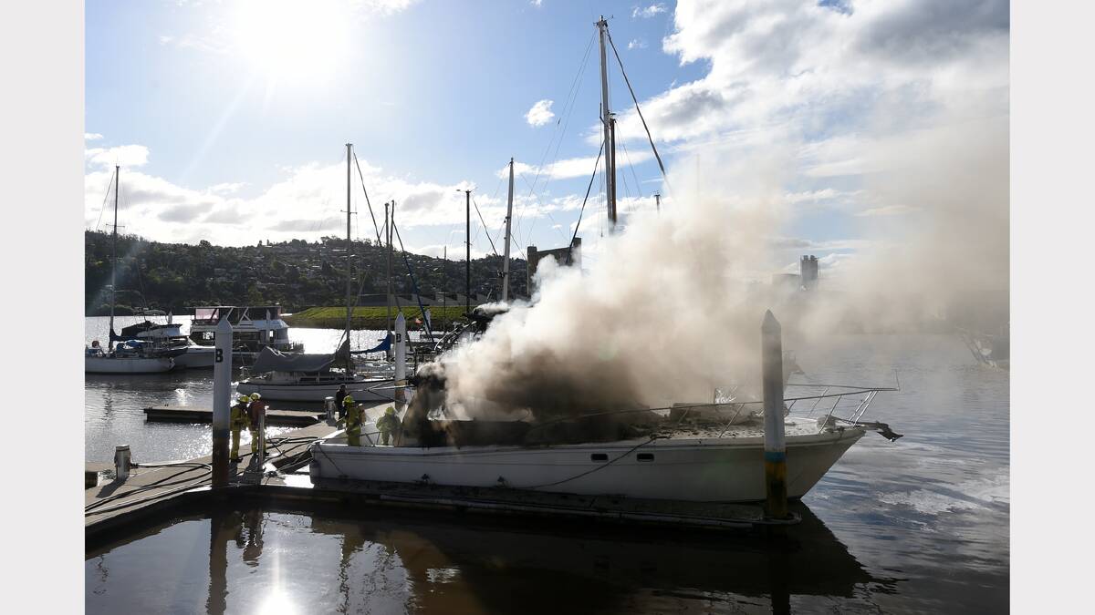 VIDEO | PHOTOS: Seaport boat fire